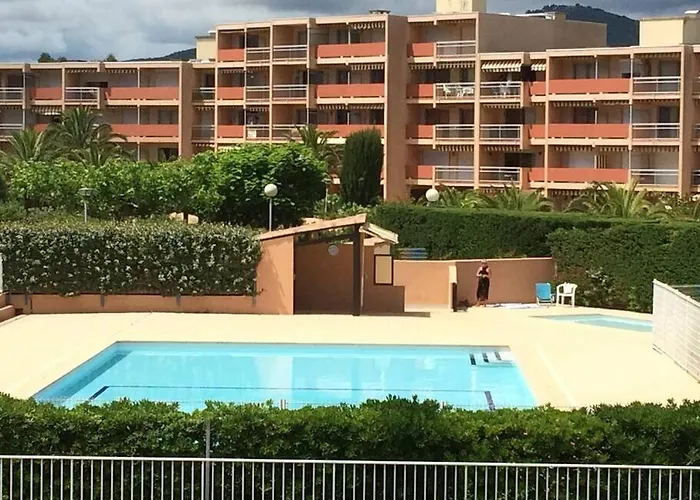 Quatre Couchages Classé 2 étoiles Appartement Bormes-les-Mimosas